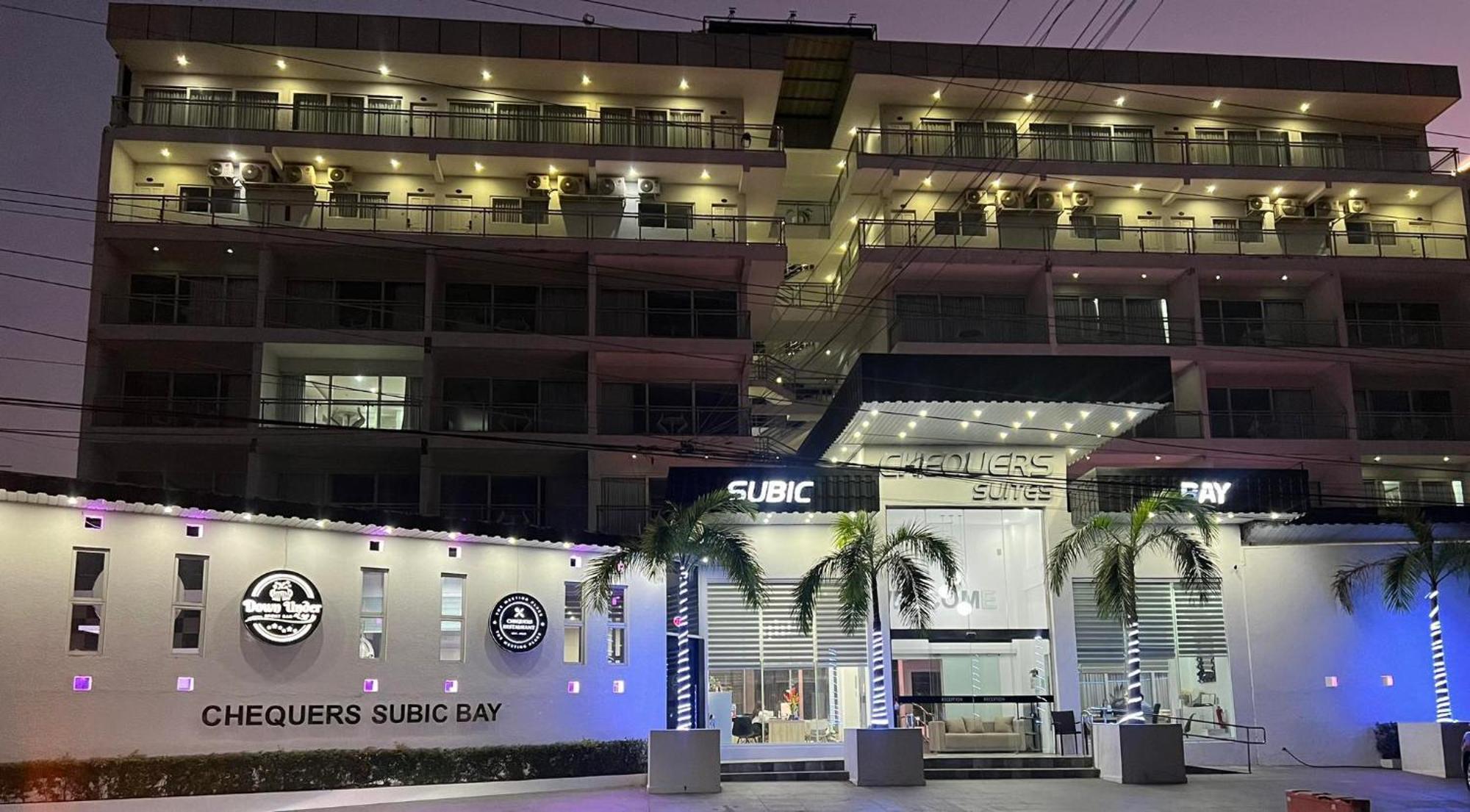 Chequers Suites Subic Bay Olongapo Bagian luar foto