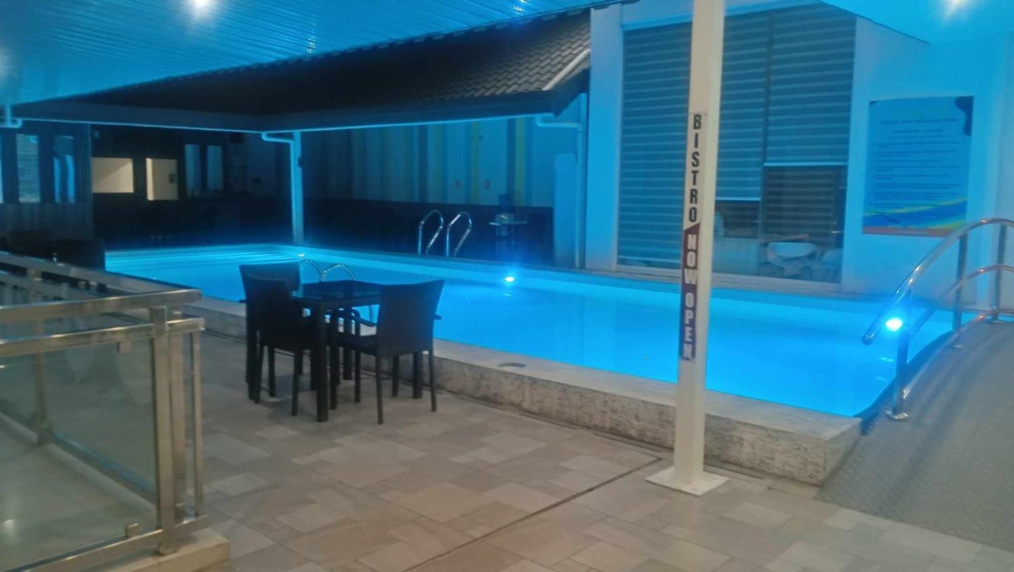 Chequers Suites Subic Bay Olongapo Bagian luar foto