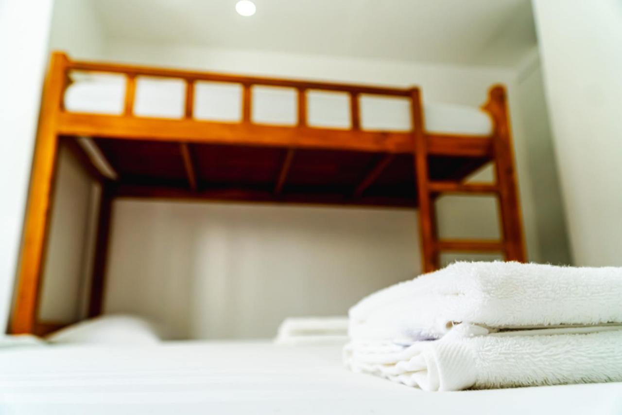 Chequers Suites Subic Bay Olongapo Bagian luar foto