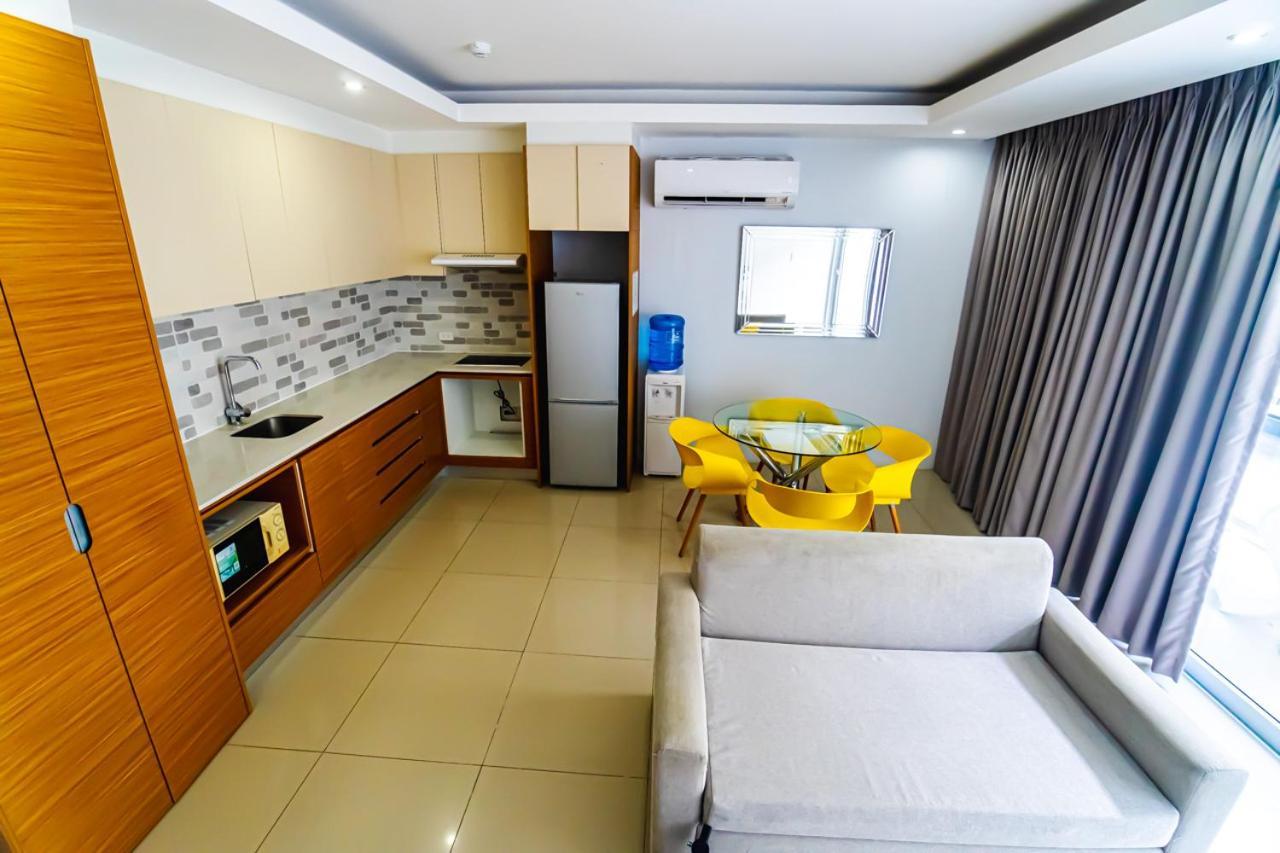 Chequers Suites Subic Bay Olongapo Bagian luar foto