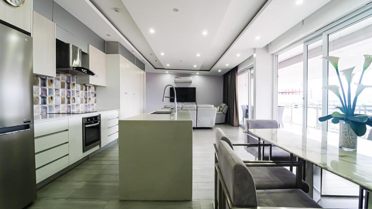 Chequers Suites Subic Bay Olongapo Bagian luar foto