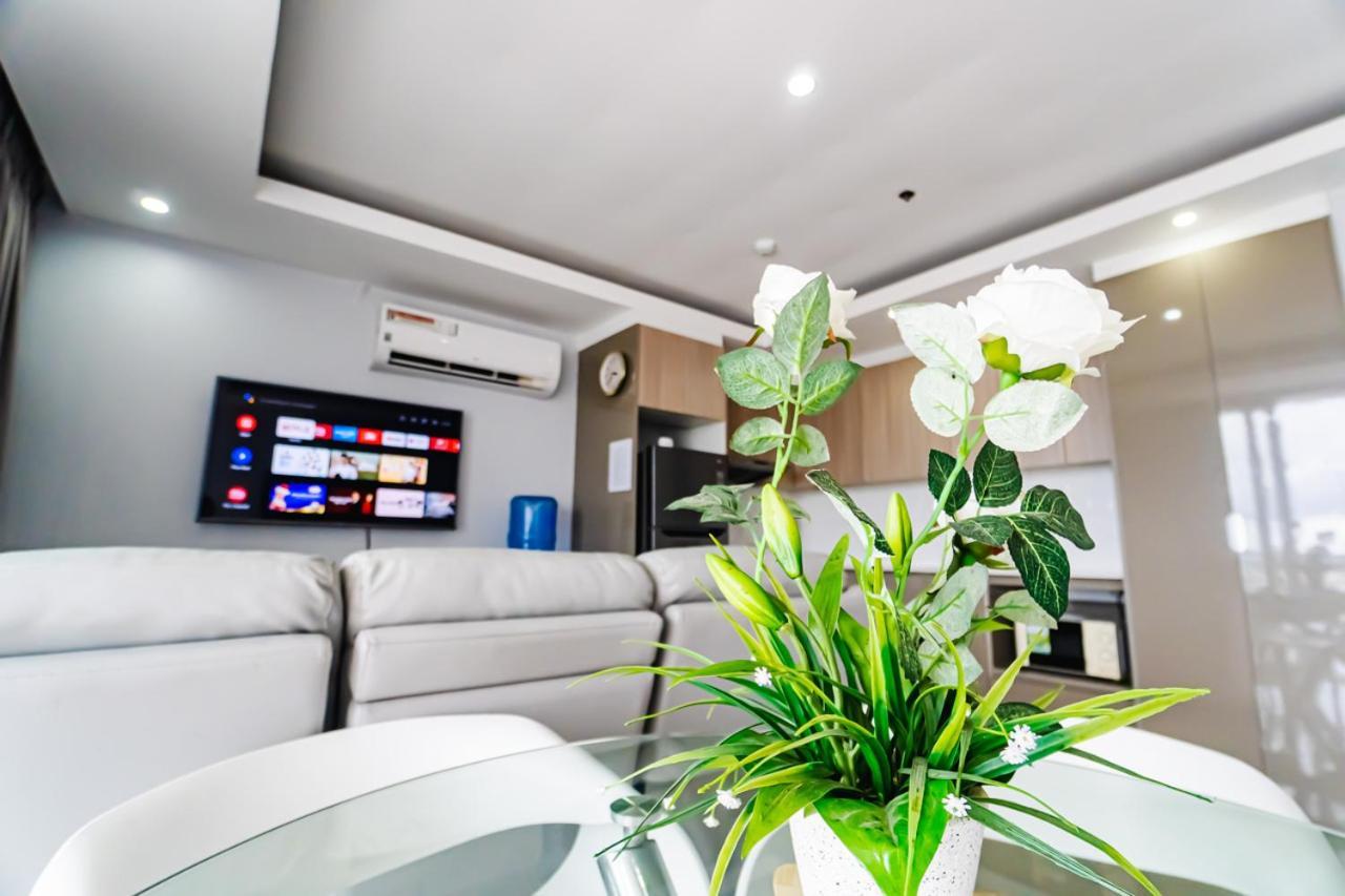 Chequers Suites Subic Bay Olongapo Bagian luar foto