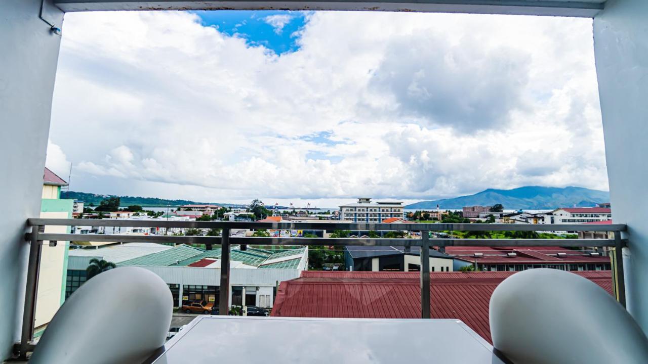 Chequers Suites Subic Bay Olongapo Bagian luar foto