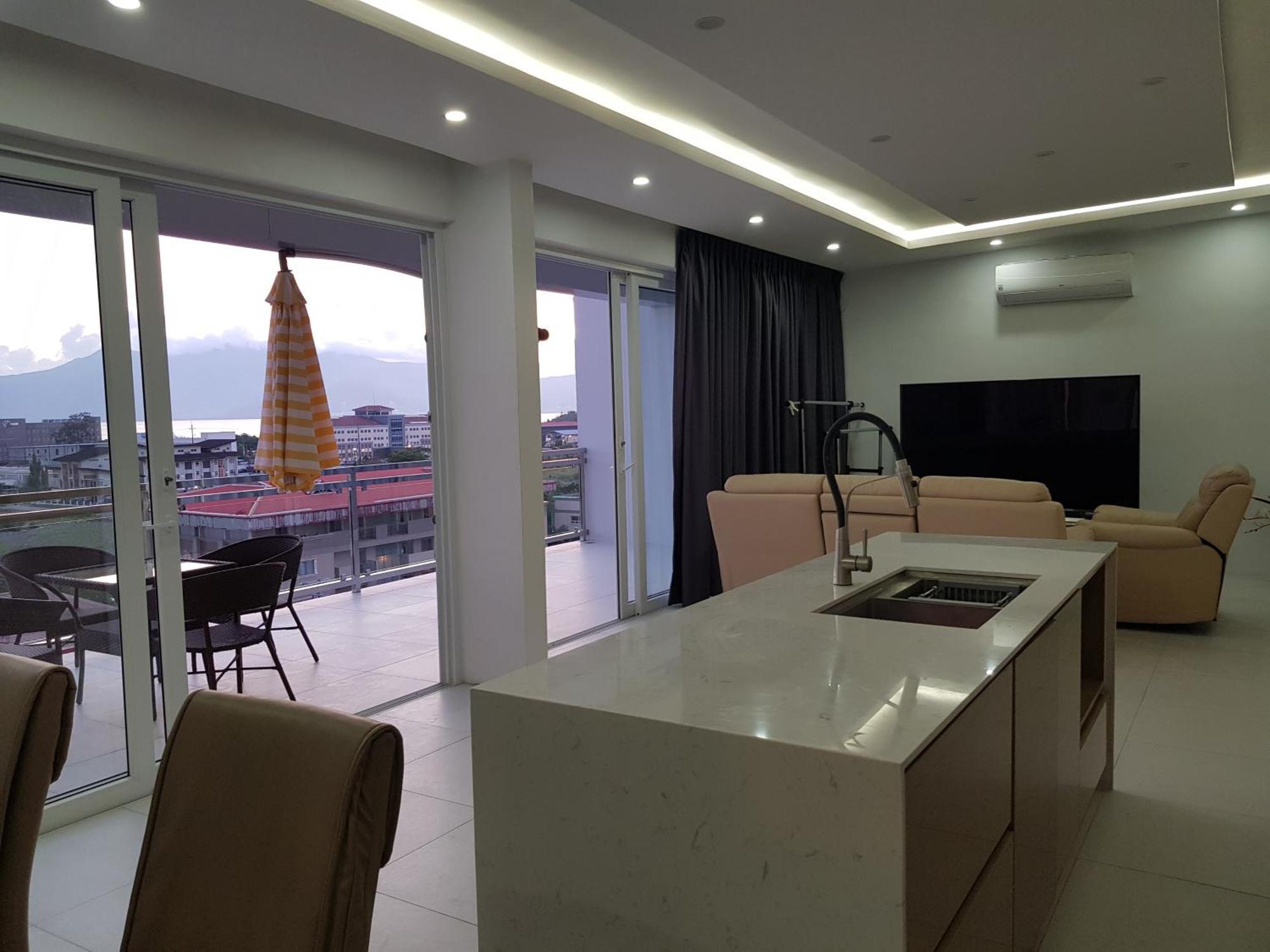 Chequers Suites Subic Bay Olongapo Bagian luar foto