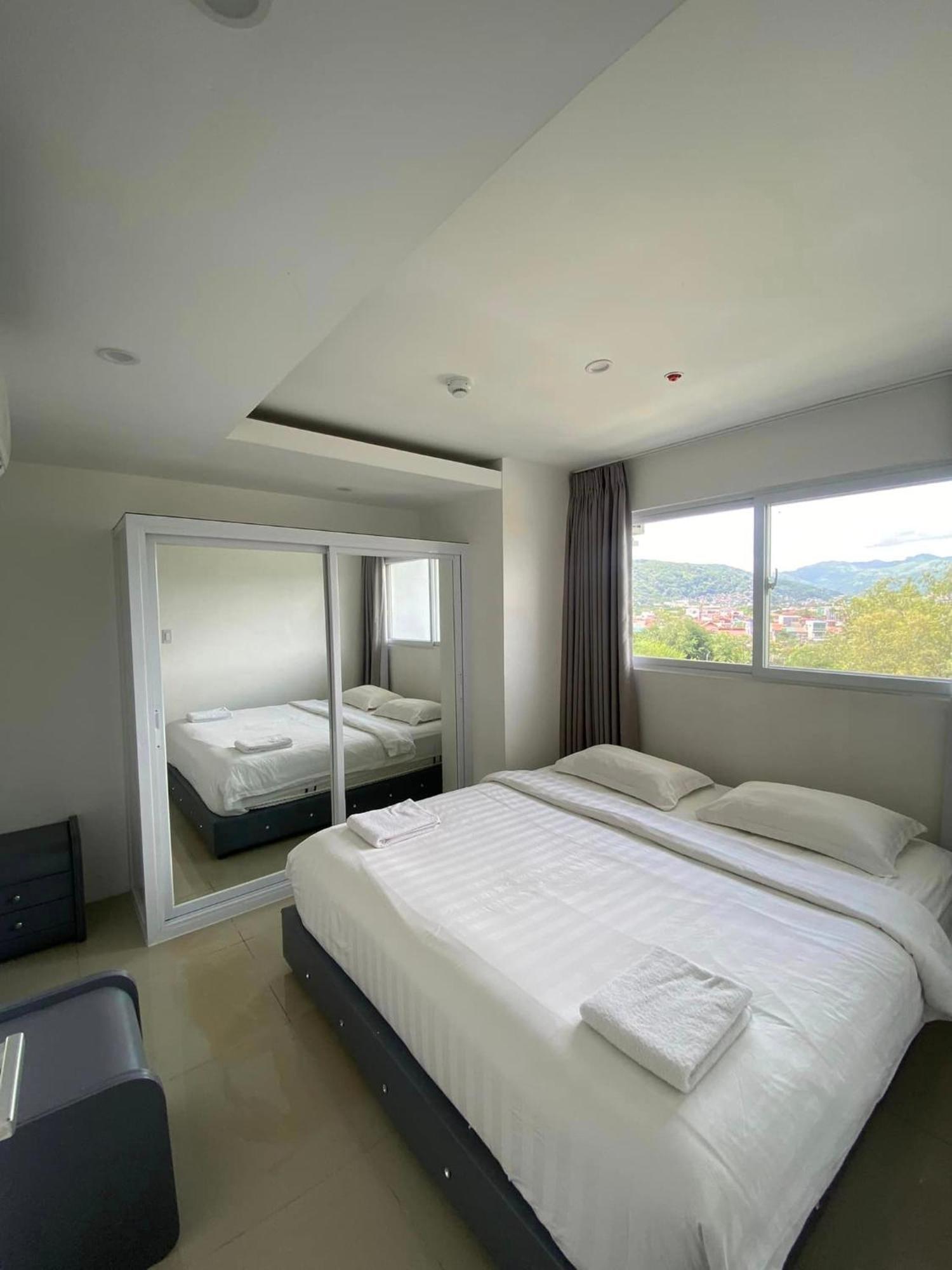 Chequers Suites Subic Bay Olongapo Bagian luar foto